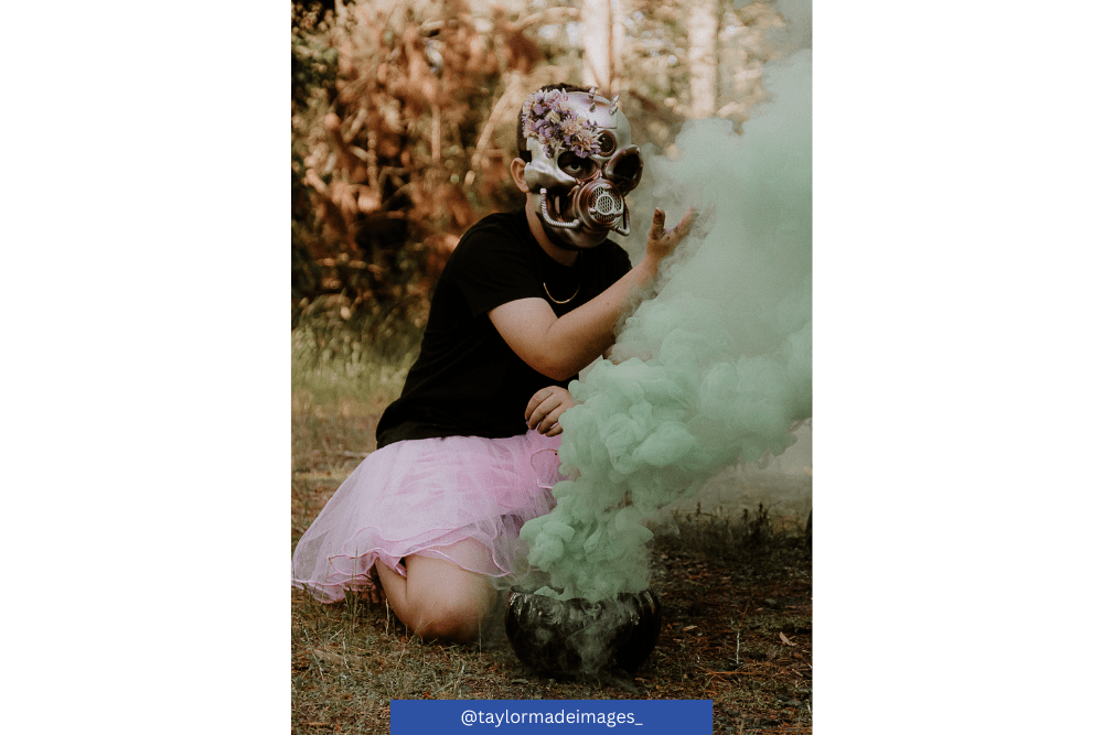 Green Smoke Emitter - Confettified - Smoke Emitter