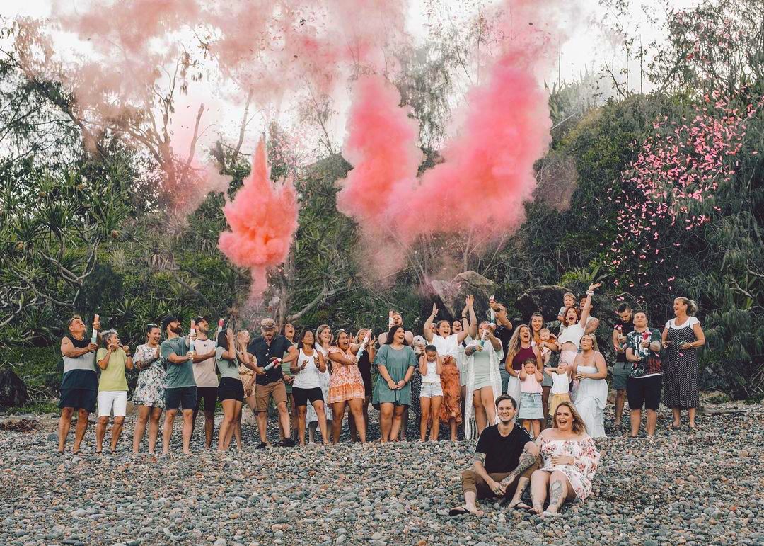 Taking the best Gender Reveal photo or video